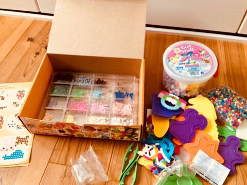 ダイソー スクエア収納box にシンデレラフィット カラフルおもちゃをシンプルに収納 暮らしニスタ ダイソー スクエア収納box にシンデレラフィット カラフルおもちゃをシンプルに収納 暮らしニスタ