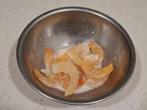 子どもウケ抜群 プリプリエビとキャベツの塩炒め 暮らしニスタ