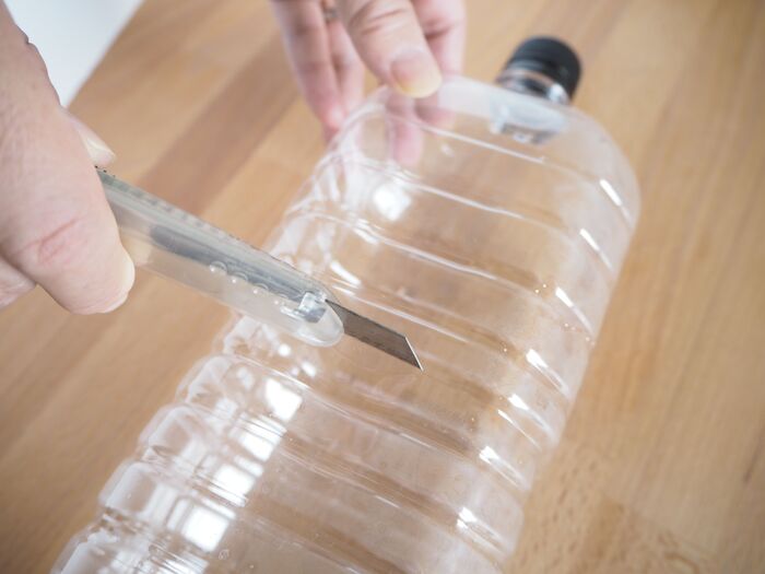 1分で完成 ペットボトル活用でアウトドアでも活躍する アレ を作ってみた 家事コツ 暮らしニスタ 1分で完成 ペットボトル活用でアウトドアでも活躍する アレ を作ってみた 家事コツ 暮らしニスタ