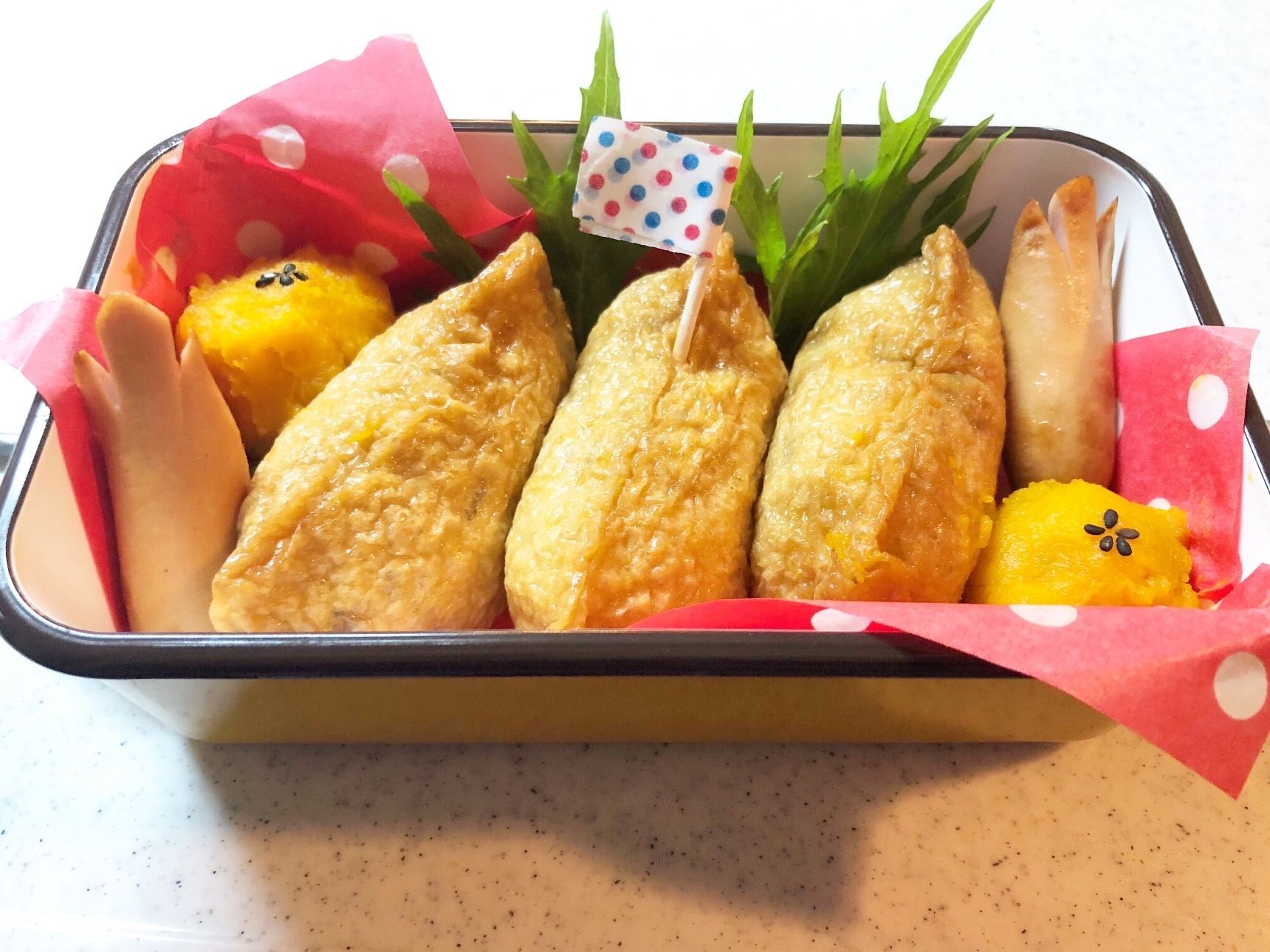 ④お稲荷さん弁当