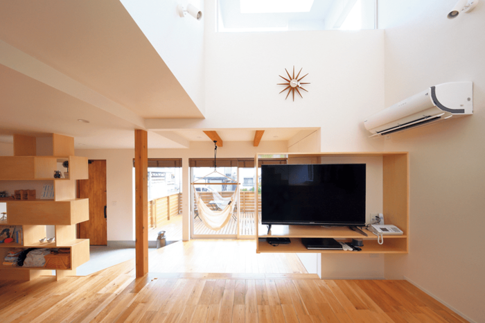 バルコニーの屋根に開口部を設けたLDK