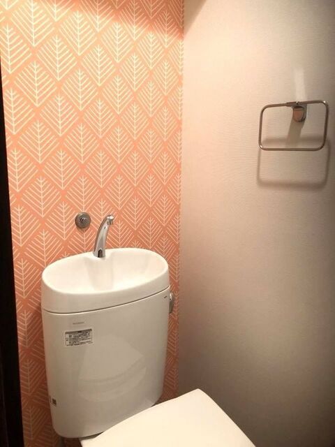トイレに北欧壁紙 フィンレイソン 暮らしニスタ トイレに北欧壁紙 フィンレイソン 暮らしニスタ