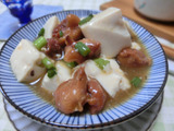 2分で驚きのしみうま☆　やきとり缶と豆腐で柚子胡椒肉豆腐　