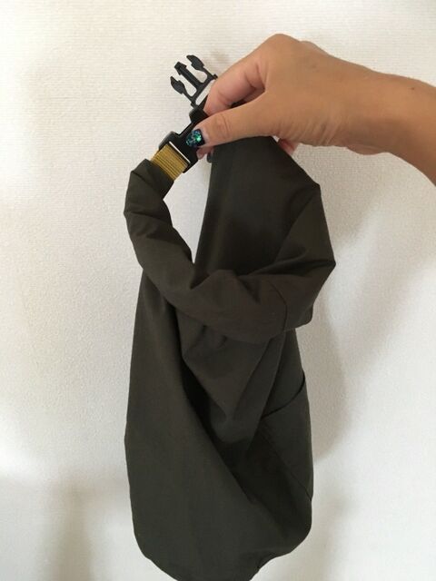 濡れた傘を車にサッと収納するアイデア 暮らしニスタ 濡れた傘を車にサッと収納するアイデア 暮らしニスタ