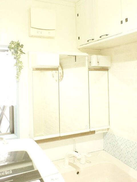 洗面所の換気扇掃除も楽々 ダイソーの かぶせる換気扇 キャップ式フィルター 暮らしニスタ 洗面所の換気扇掃除も楽々 ダイソーの かぶせる換気扇 キャップ式フィルター 暮らしニスタ