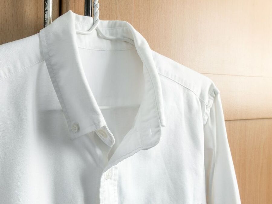 洗濯では取れない衣類の黄ばみを落とす方法と対策法とは 暮らしニスタ