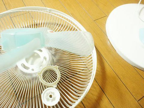 扇風機解体で内部もちゃちゃっと掃除 暮らしニスタ 扇風機解体で内部もちゃちゃっと掃除 暮らしニスタ