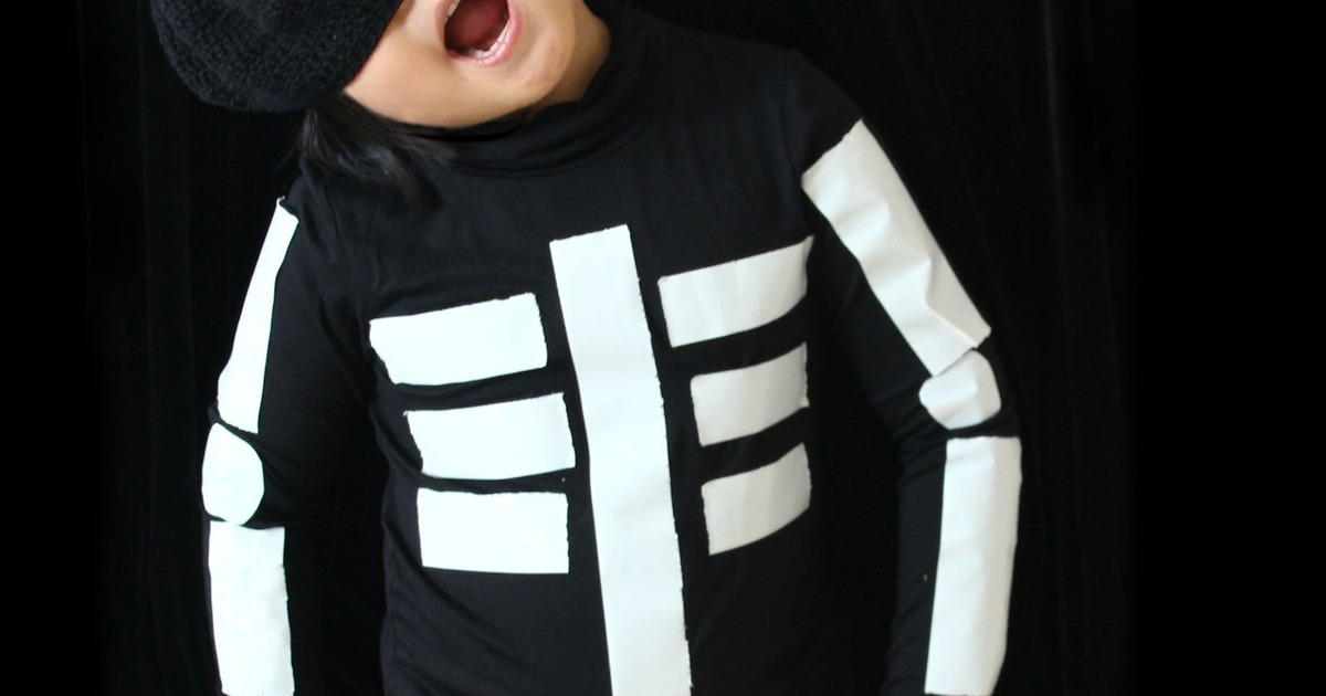 ハロウィン仮装 子供も簡単100円で可愛いガイコツ衣装 作り方 暮らしニスタ