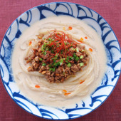 寒暖差を感じる日々に「豆乳坦々煮込みうどん」