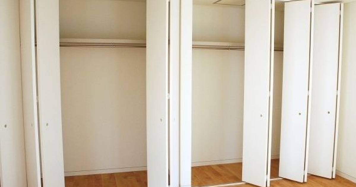 収納力が劇的にアップ クローゼットに目隠しカーテンをつけよう 暮らしニスタ