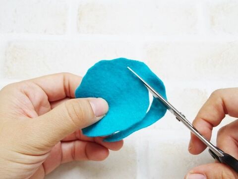 手軽に作れるフェルトのお花 バラの作り方 暮らしニスタ 手軽に作れるフェルトのお花 バラの作り方 暮らしニスタ