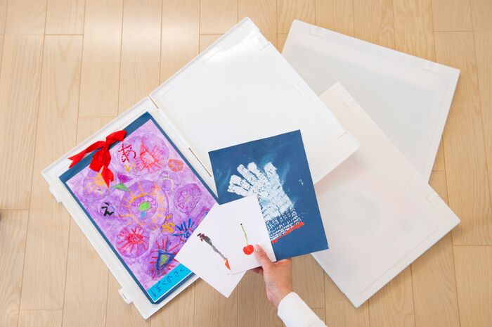 必見 増え続ける子どもの作品や写真の上手な収納方法って 暮らしニスタ