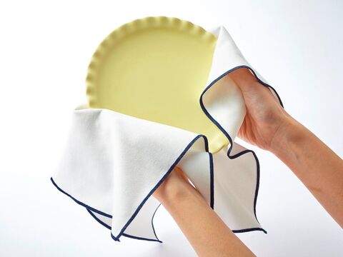 食器拭き革命 肌触りが優しい 吸水性抜群の食器拭きクロス 拭き筋が残らず くもりまでスッキリ 暮らしニスタ 食器拭き革命 肌触りが優しい 吸水性抜群の食器拭きクロス 拭き筋が残らず くもりまでスッキリ 暮らしニスタ