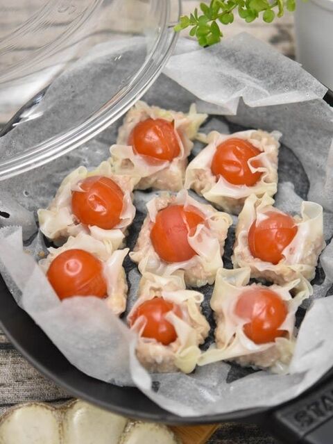 レシピ フライパンで作る簡単 ヘルシー ジュワッとジューシー トマト焼売 暮らしニスタ