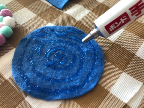 100均ハンドメイド フェルトボールでコースターを作ってみました 暮らしニスタ 100均ハンドメイド フェルトボールでコースターを作ってみました 暮らしニスタ