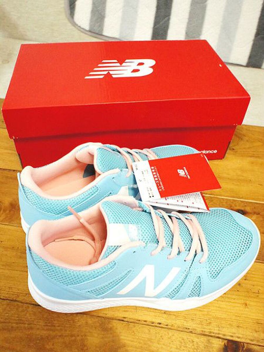 女子中高生に人気のニューバランスのスニーカー 暮らしニスタ 女子中高生に人気のニューバランスのスニーカー 暮らしニスタ
