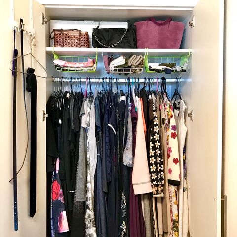 衣類収納のヒント 似たような服持ってた を防ぐ グラデカラー収納 暮らしニスタ 衣類収納のヒント 似たような服持ってた を防ぐ グラデカラー収納 暮らしニスタ