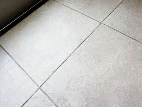 こびり付いた汚れも楽々 玄関のタイル掃除 暮らしニスタ こびり付いた汚れも楽々 玄関のタイル掃除 暮らしニスタ