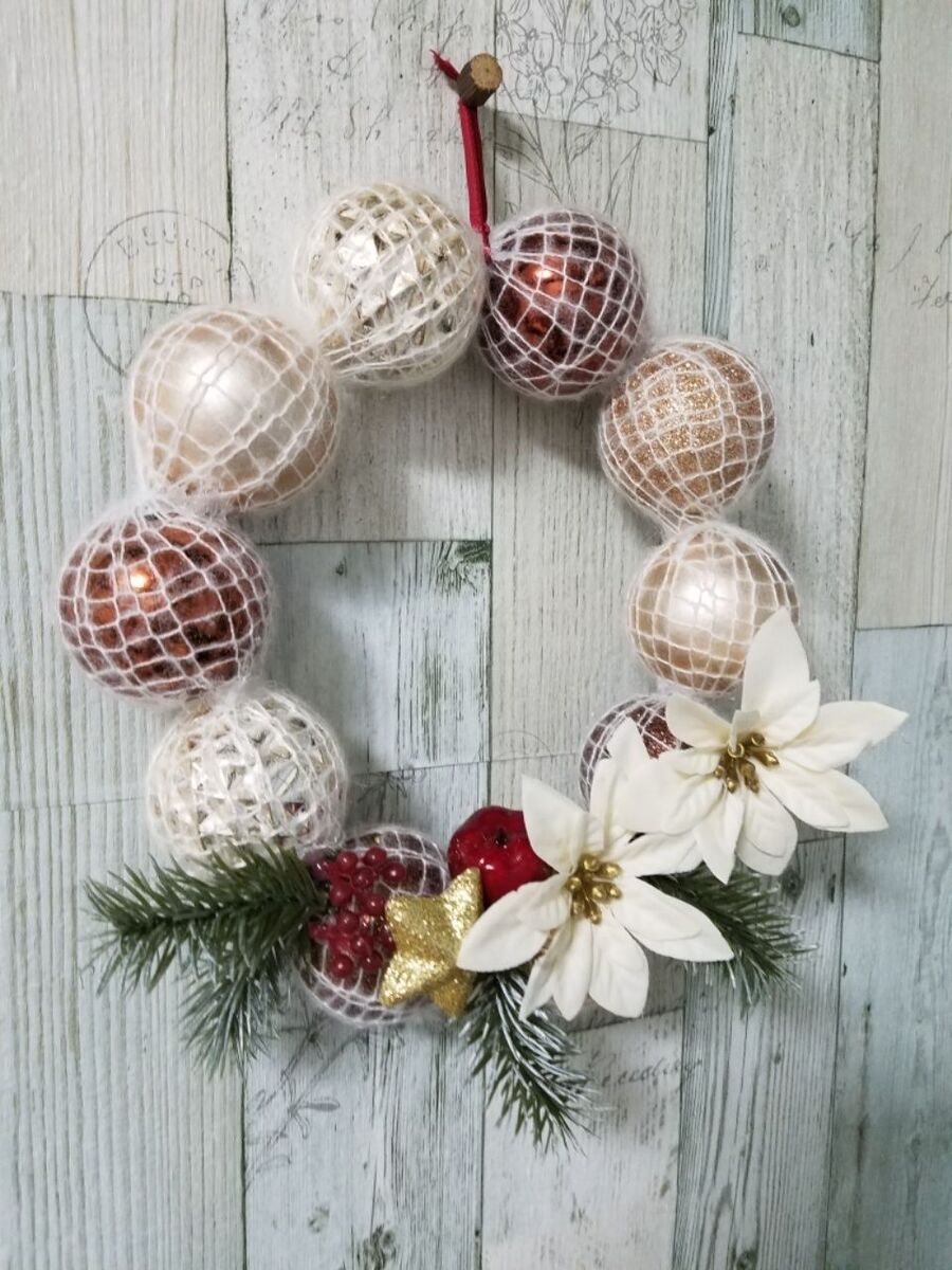 100均のクリスマスボールを詰めるだけ リースにリメイク 暮らしニスタ 100均のクリスマスボールを詰めるだけ リースにリメイク 暮らしニスタ