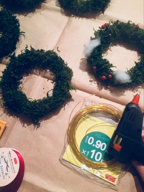 100均商品を使ってクリスマスリースを作りました 暮らしニスタ 100均商品を使ってクリスマスリースを作りました 暮らしニスタ