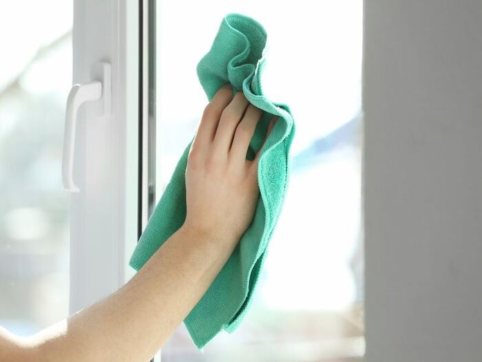 窓ガラス掃除は意外と簡単！オススメ掃除方法とコツを紹介