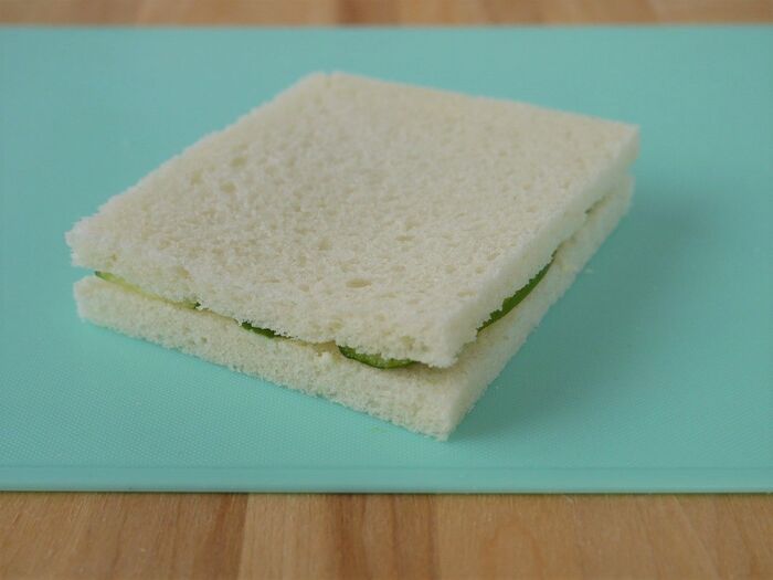 サンドイッチの切り方 包丁とキッチンばさみで比べてみた 家事コツ 暮らしニスタ サンドイッチの切り方 包丁とキッチンばさみで比べてみた 家事コツ 暮らしニスタ