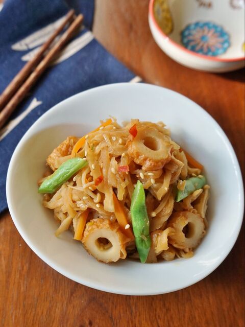 お弁当やおつまみにぴったり ちくわと切り干し大根のピリ辛炒め 暮らしニスタ