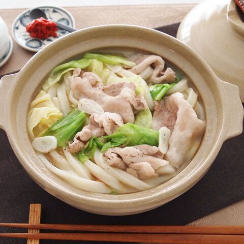 2つの食材で作る 鍋うどん 豚とキャベツのごま油鍋うどん 暮らしニスタ
