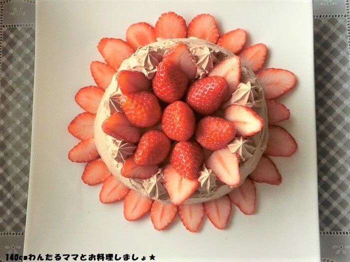 簡単★イチゴのチョコレートケーキ