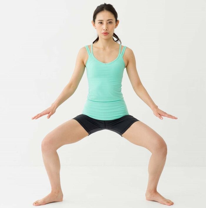 話題の ひざ裏伸ばし にトライ 医師が教える奇跡のストレッチ体操とは 暮らしニスタ 話題の ひざ裏伸ばし にトライ 医師が教える奇跡のストレッチ体操とは 暮らしニスタ