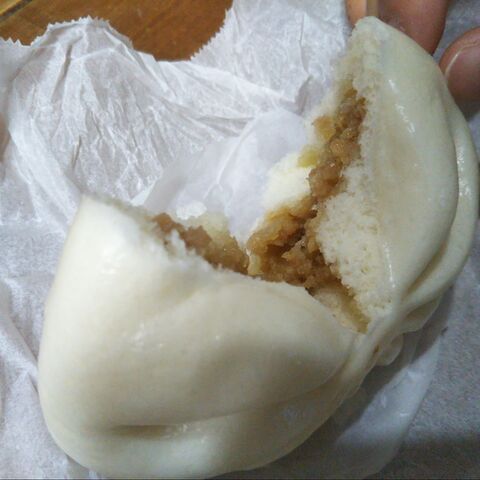 市販肉まんをレンジで美味しくいただくには で簡単 ふわふわキープの温め方 暮らしニスタ 市販肉まんをレンジで美味しくいただくには で簡単 ふわふわキープの温め方 暮らしニスタ