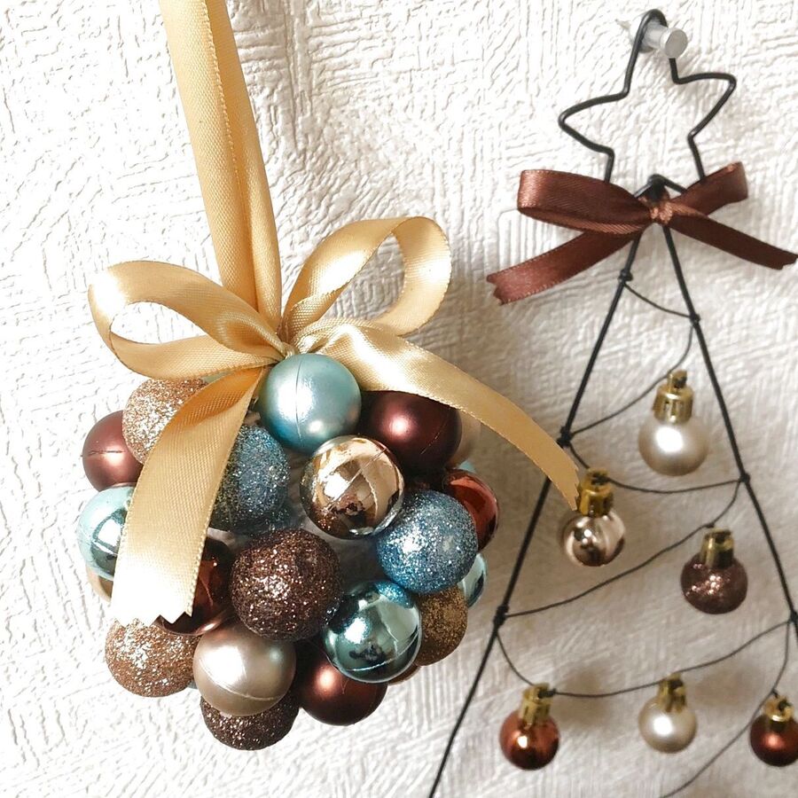 100均で簡単 きらきらボールリース 暮らしニスタ 100均で簡単 きらきらボールリース 暮らしニスタ