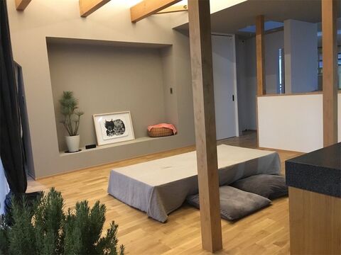 ソファは置かない の決断で生まれた時間のゆとり 暮らしニスタ ソファは置かない の決断で生まれた時間のゆとり 暮らしニスタ