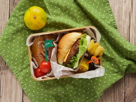 蒸れない おいしさ保つ 竹かごのお弁当箱 暮らしニスタ
