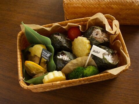 蒸れない おいしさ保つ 竹かごのお弁当箱 暮らしニスタ