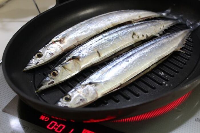 さんまの上手な焼き方が知りたい グリルやフライパンで焼くには 暮らしニスタ