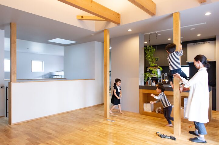 ズボラでOK!4児のママが実践する「ワンアクション収納」とは?