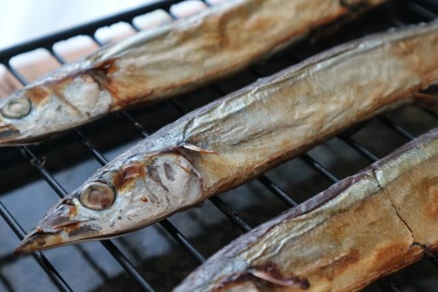 さんまの上手な焼き方が知りたい グリルやフライパンで焼くには 暮らしニスタ