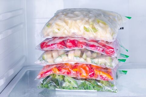 大根は冷凍保存できるって知ってた 保存期間がぐんと伸びる 使い勝手も 暮らしニスタ 大根は冷凍保存できるって知ってた 保存期間がぐんと伸びる 使い勝手も 暮らしニスタ