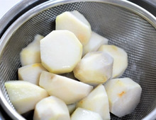 里芋の簡単な皮むき方法とは？保存方法や里芋のレシピもご紹介！