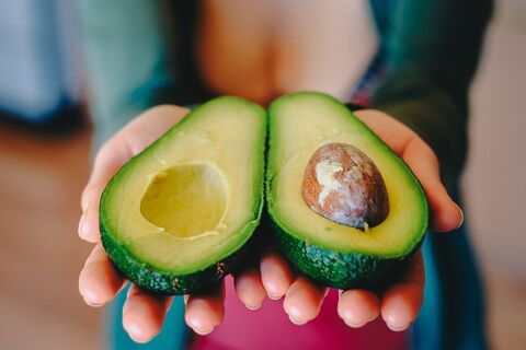 栄養満点のアボカドをおしゃれに 切り方をマスターして 映える料理 を作ろう 暮らしニスタ 栄養満点のアボカドをおしゃれに 切り方をマスターして 映える料理 を作ろう 暮らしニスタ