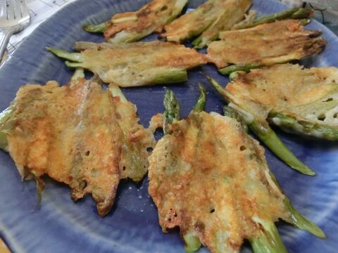材料2つ フライパンで焼くだけ アスパラのチーズ焼き 暮らしニスタ