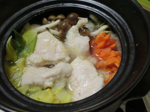 鶏むねなのにしっとり 簡単 美味しい塩生姜鍋 暮らしニスタ