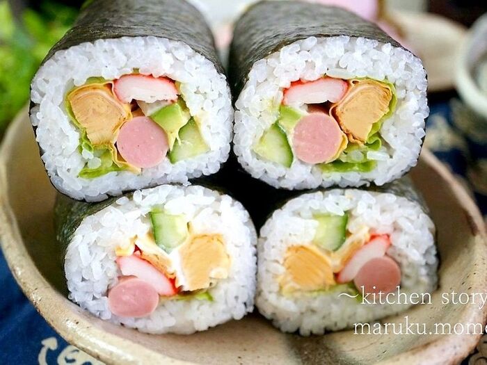 この1つのポイントで!巻き寿司が綺麗に巻ける!? |料理のレシピや作り方|暮らしニスタ