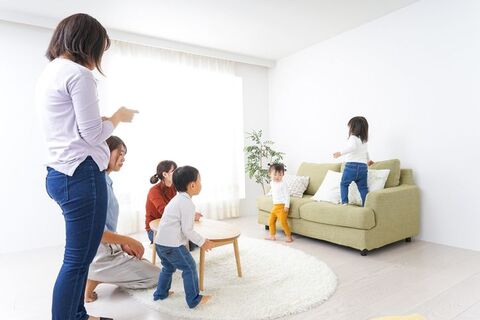 ドン引き ママ友の 子どもへの接し方 で驚いたこと 暮らしニスタ ドン引き ママ友の 子どもへの接し方 で驚いたこと 暮らしニスタ