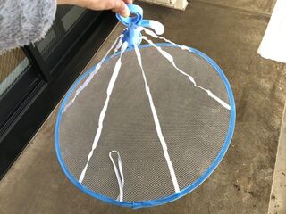 100均の 型くずれ防止平干しネット でお気に入りのセーターを干そう 暮らしニスタ 100均の 型くずれ防止平干しネット でお気に入りのセーターを干そう 暮らしニスタ