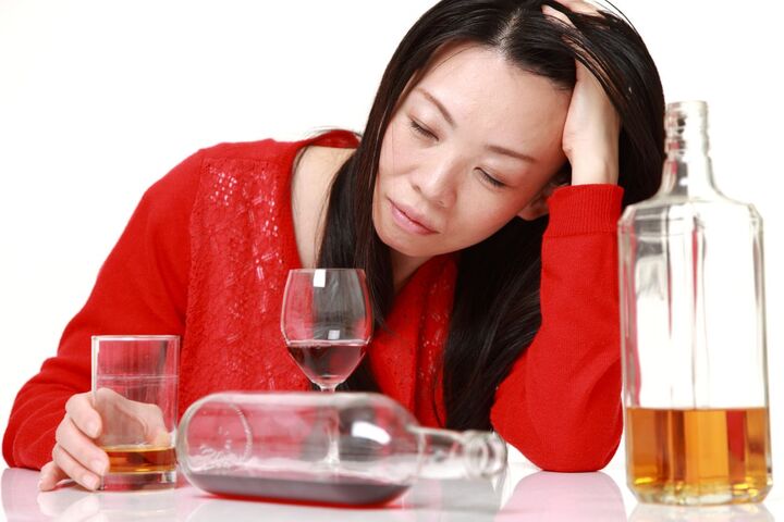 穴があったら入りたい!飲み会でやっちゃった失敗エピソード