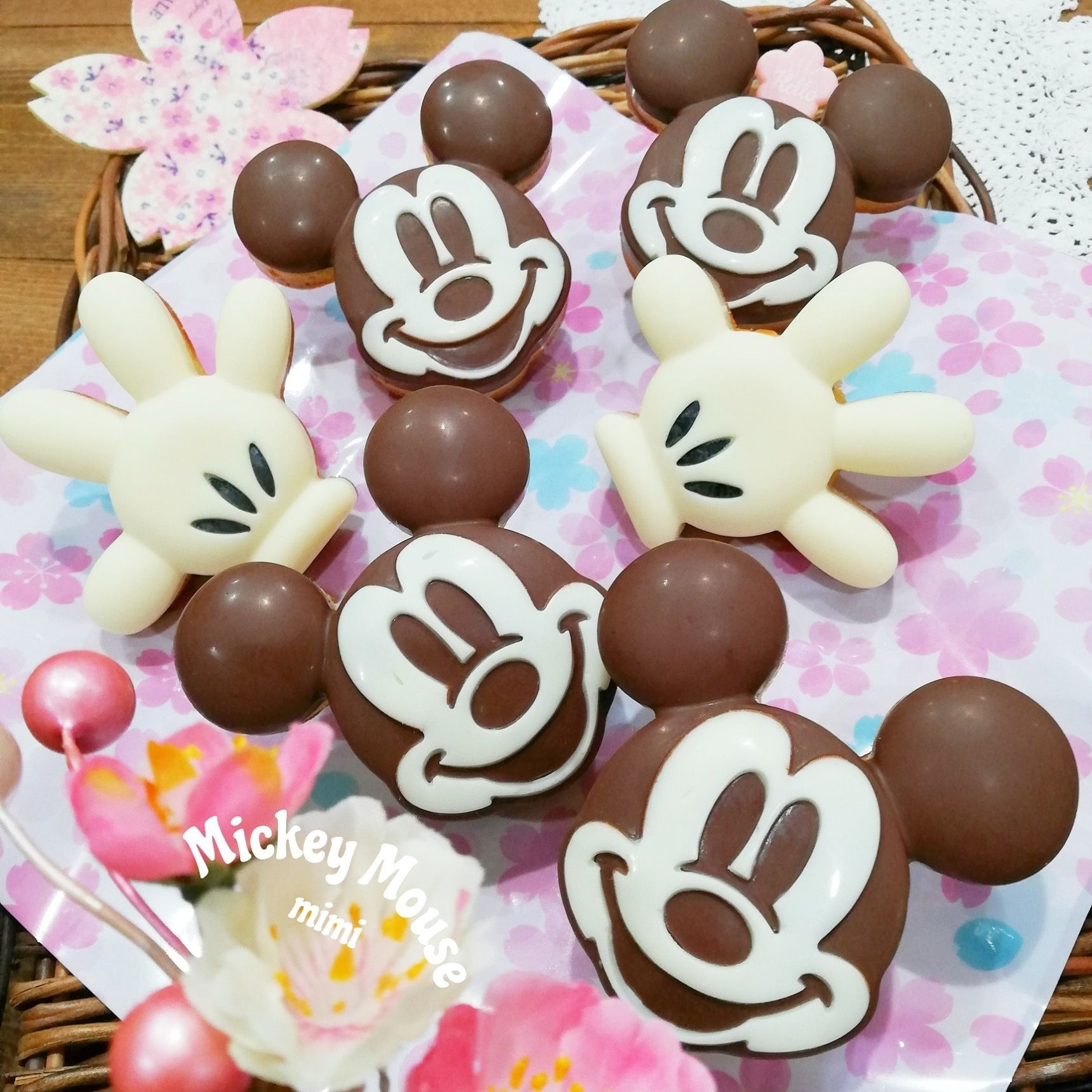 ダイソー シリコーン プチケーキ型 ディズニー ミッキー＆ミニー - 食器