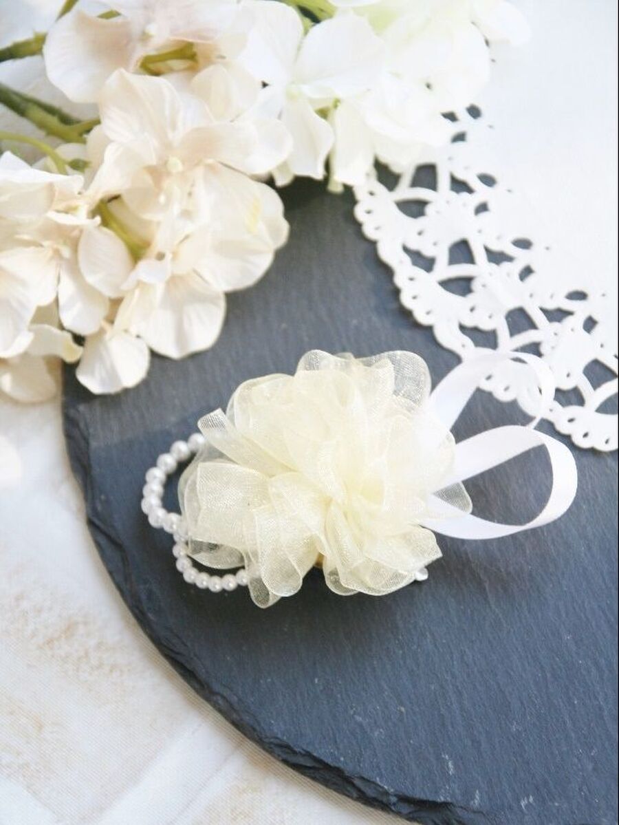 発表会や入学 卒業式にも使える リボンやレースで作るお花のアクセサリー 暮らしニスタ 発表会や入学 卒業式にも使える リボンやレースで作るお花のアクセサリー 暮らしニスタ