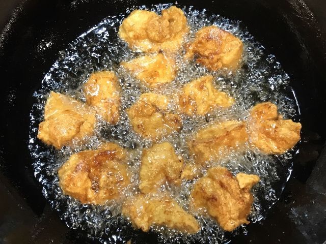 小麦粉でもとろみを付けられるって知ってた 片栗粉がないときの代用品 暮らしニスタ